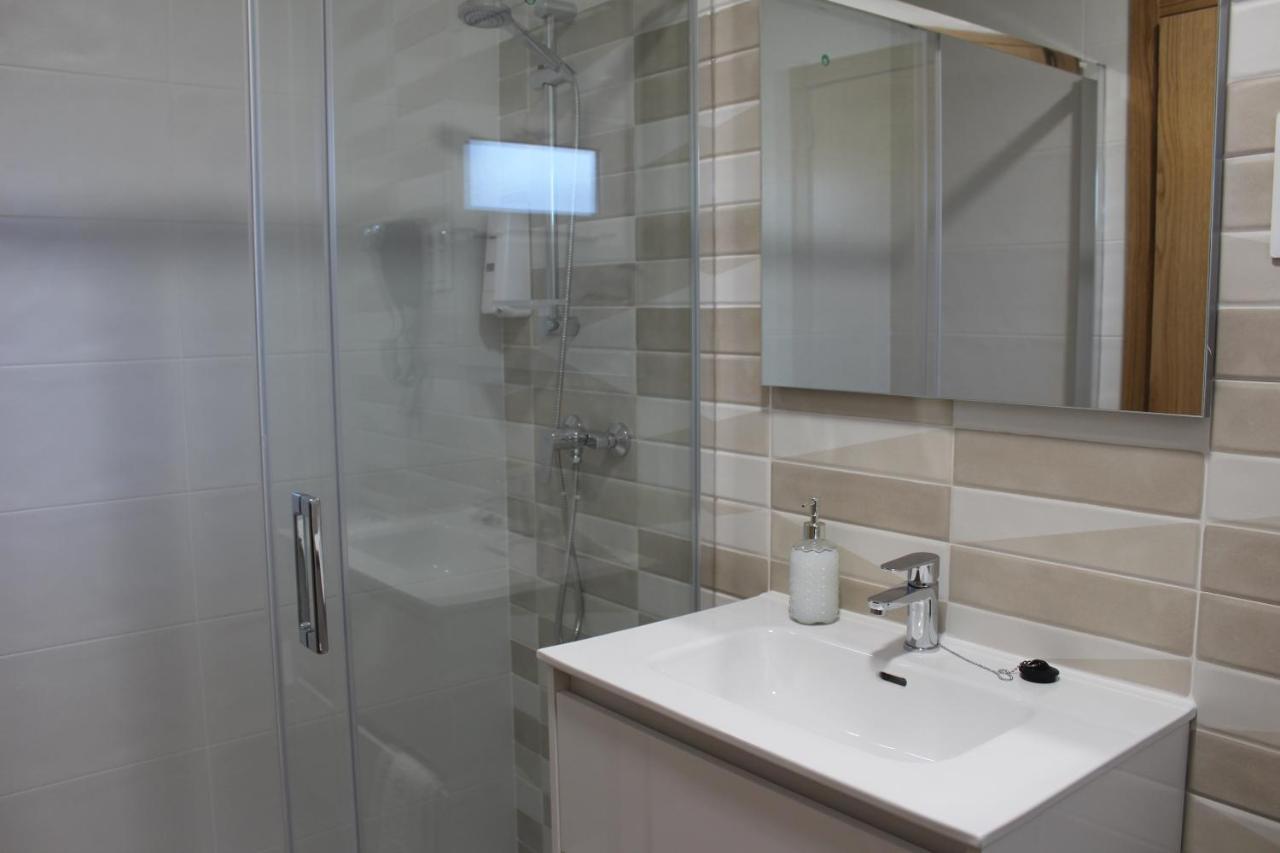 Pension Albergue O Pedregal Lourenza Екстер'єр фото